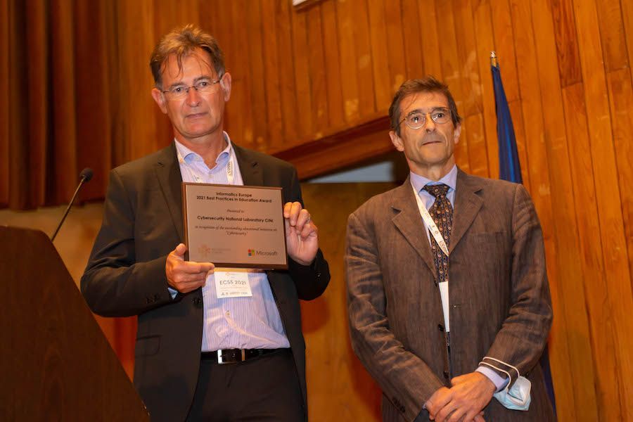 Jean-Marc Jézéquel, IRISA/University of Rennes, and Enrico Nardelli, Informatics Europe, giving virtually the Best Practices in Education Award to CINI Cybersecurity National Laboratory